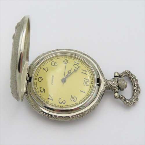 Full hunter quartz pocketwatch with Statue of Liberty - Needs battery