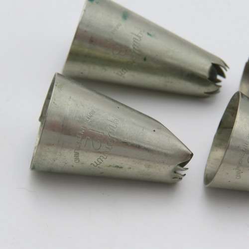 Vintage Nutbrown icing syringe set