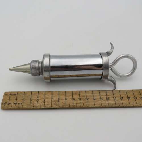 Vintage Nutbrown icing syringe set