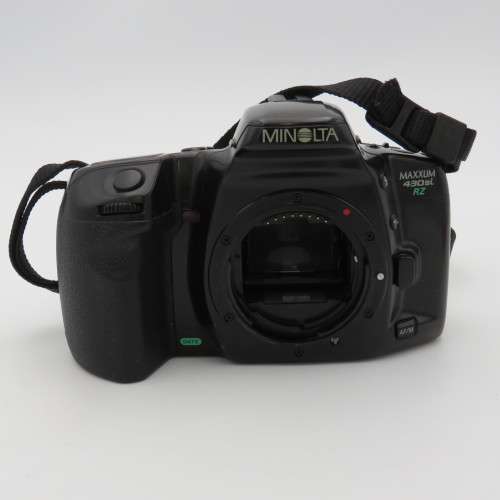 Minolta Maxxum 430 Si RZ 35mm film camera with lens and teleconverter and extras in suitcase