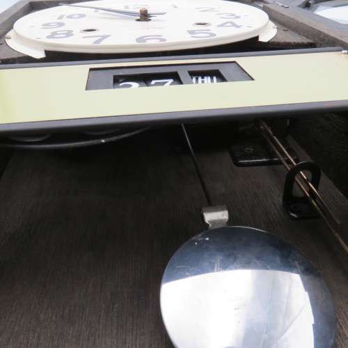 Vintage Rhythm 30 day wall clock - Working - Face 19,5 x 19,5 cm - 42 cm High - Base 11 x 23,5 cm