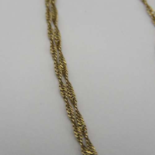 9kt Gold cross pendant and necklace with Garnet and small diamonds - Weighs 2,4 grams - Length 50 cm