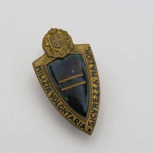 WW2 Italian Fascist Milizia Volontaria lapel button badge