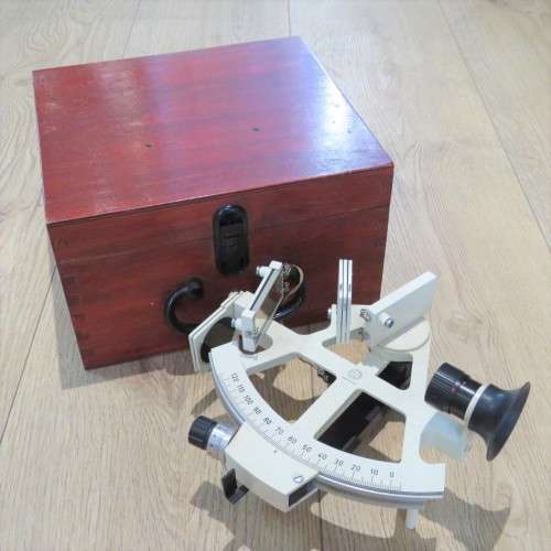 Vintage Freiberger Prazisionsmechanik Yacht Sextant in wooden case