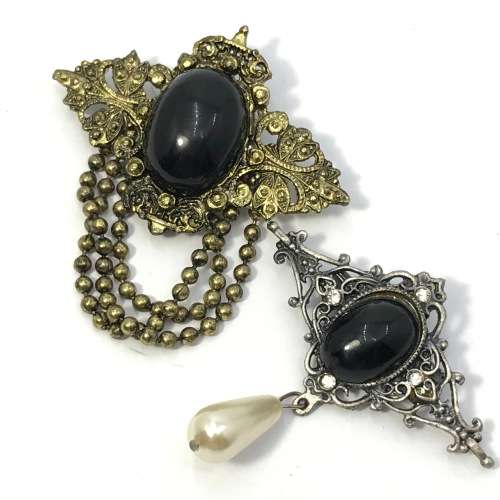Pair of Costume jewellery brooch