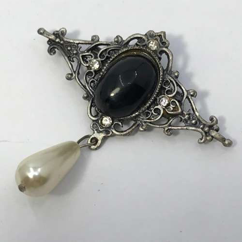 Pair of Costume jewellery brooch