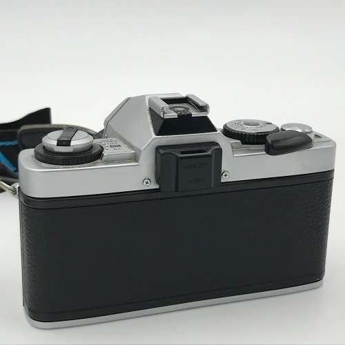 Vintage Minolta XG-A 35mm camera with 50mm 1:2 lens plus flash and Minolta 200mm 1:3,5 lens in bag