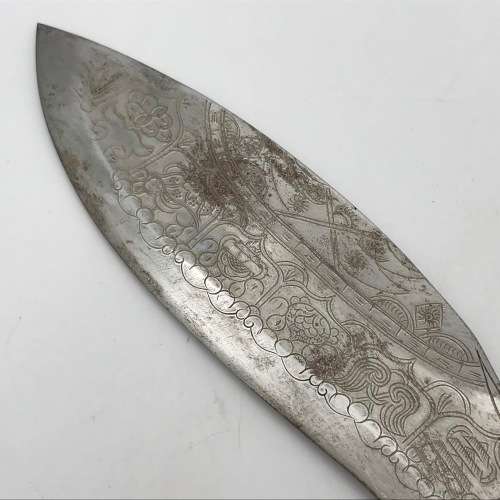 Traditional Nepalese Kukri dagger with 2 smaller knives and sheath decorated