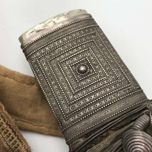 Antique Omani Junbiyya / Khanjar dagger with silver work - blade rusted