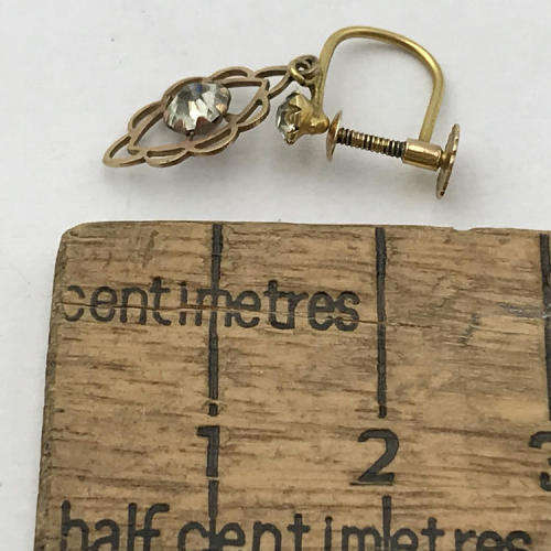 9kt Gold Screw on earrings with cubic Zirconia`s - weighs 1,2g