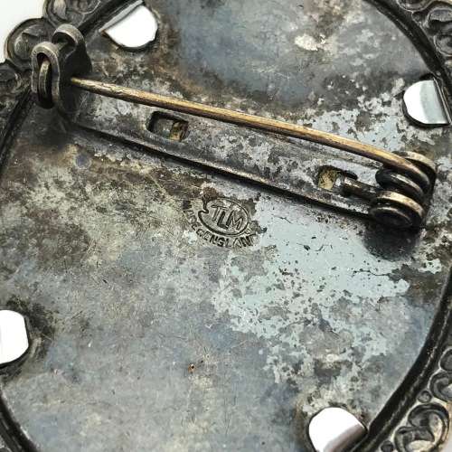 Vintage TLM costume jewellery brooch