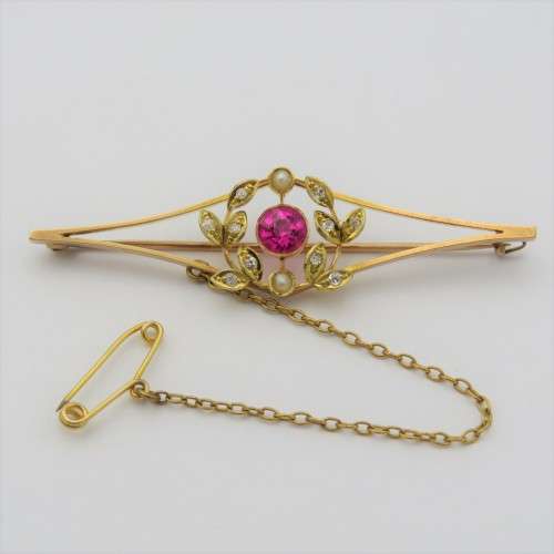 15kt Gold brooch with Ruby and diamonds - Weighs 4,3 g