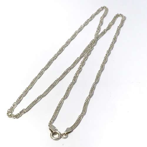 Sterling Silver necklace - weighs 4,5g - 49cm