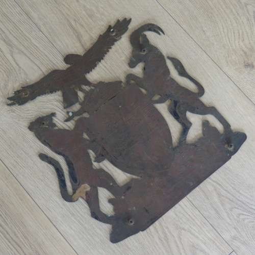 Vintage Rhodesia and Nyasaland brass plaque - Size 40 x 38 cm