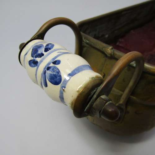Vintage brass bowl with Delft handles
