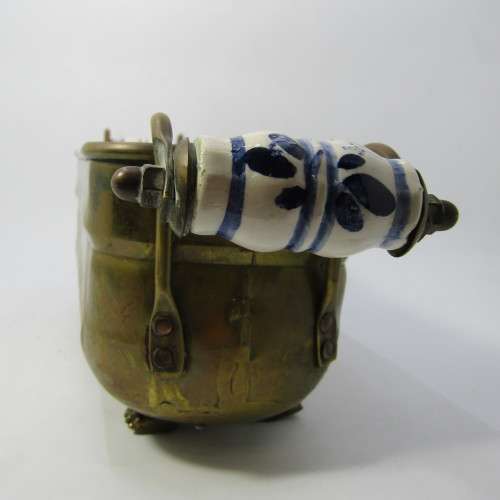 Vintage brass bowl with Delft handles