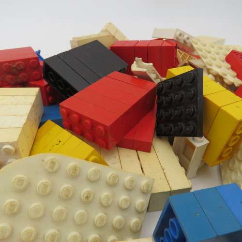 Lot of vintage Lego pieces