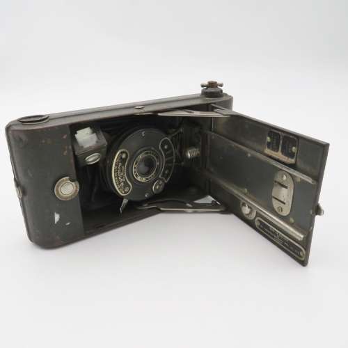 Vintage Ensign synchro A shutter camera