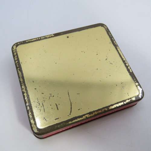 Lot of 22 leather making needles on vintage Craven-A tin