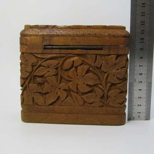 Vintage wooden hand carved cigarette holder