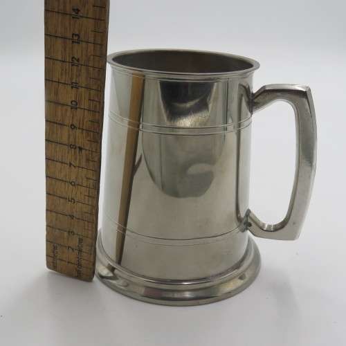 Vintage genuine pewter mug hand made in Shiefield with glass bottom