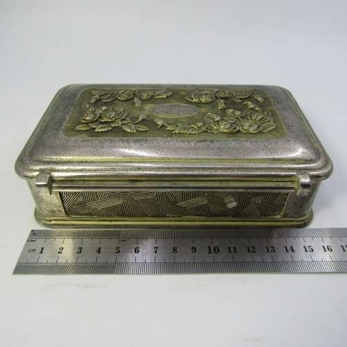 Vintage metal rose pattern jewellery box