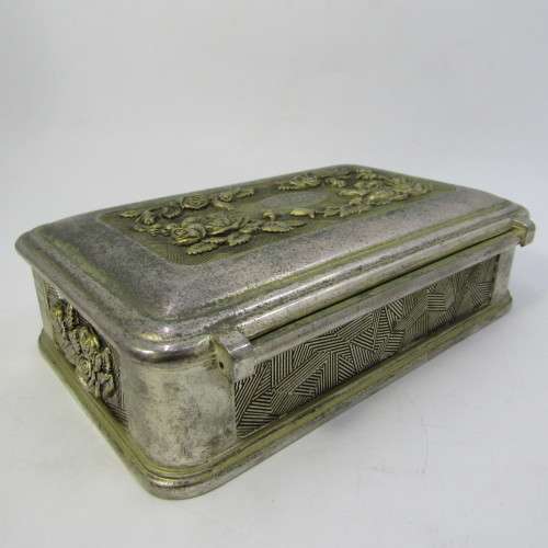 Vintage metal rose pattern jewellery box