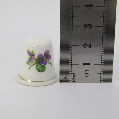 Lot of 5 porcelain flower themed thimbles