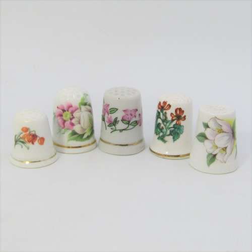 Lot of 5 porcelain flower themed thimbles