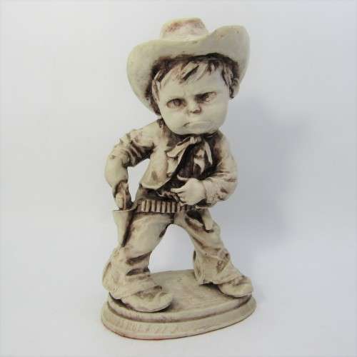 Vintage Resin Cowboy sculpture - 21cm