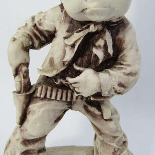 Vintage Resin Cowboy sculpture - 21cm