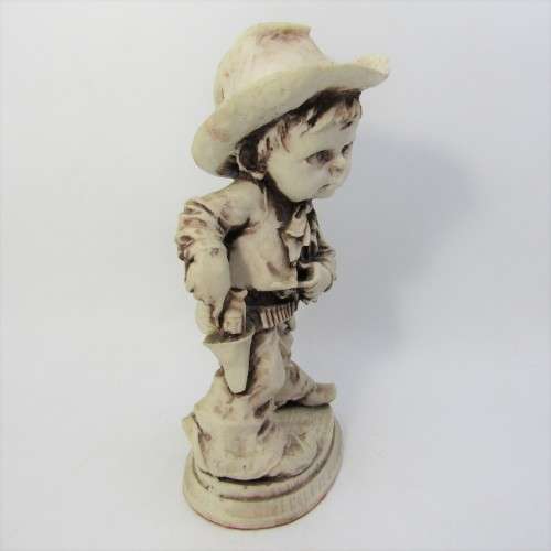 Vintage Resin Cowboy sculpture - 21cm