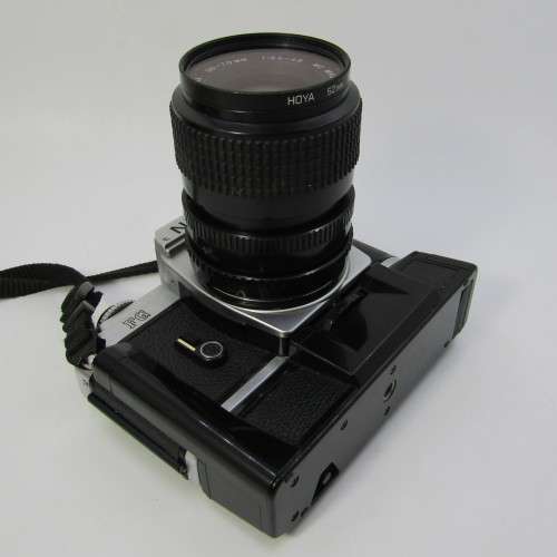 Nikon FG 35mm SLR camera with Cosina 35-70mm 1:3,5 / 4,8 lens