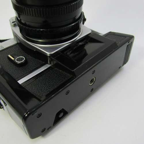 Nikon FG 35mm SLR camera with Cosina 35-70mm 1:3,5 / 4,8 lens