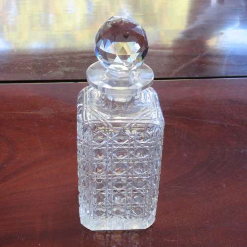 Vintage cut glass decanter - Some chips