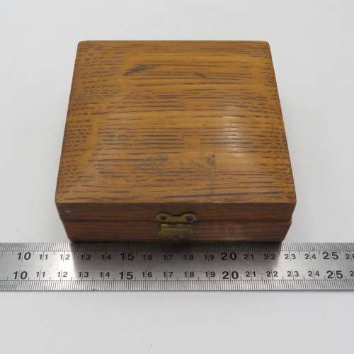 Vintage Wilkinson shaving kit with two blades in box - box broken