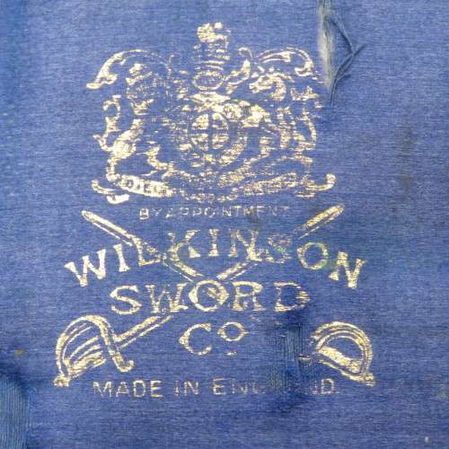 Vintage Wilkinson shaving kit with two blades in box - box broken