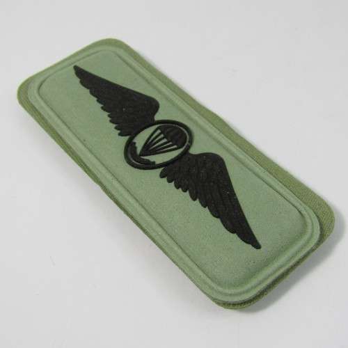 SANDF Paratrooper instructor wing embossed badge