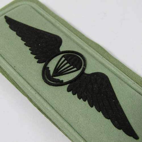 SANDF Paratrooper instructor wing embossed badge