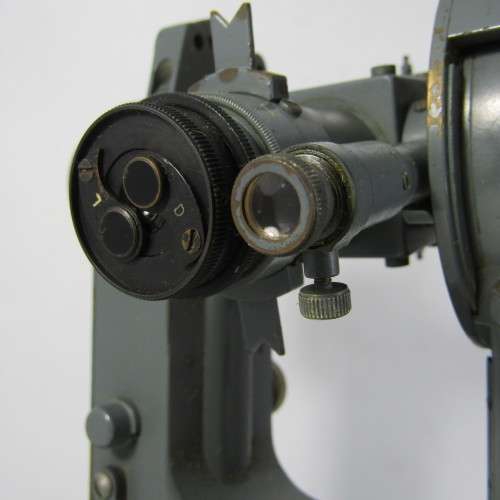 Vintage 1940`s Cooke, Throughton and Simms No. V03501 in original wood and leather case