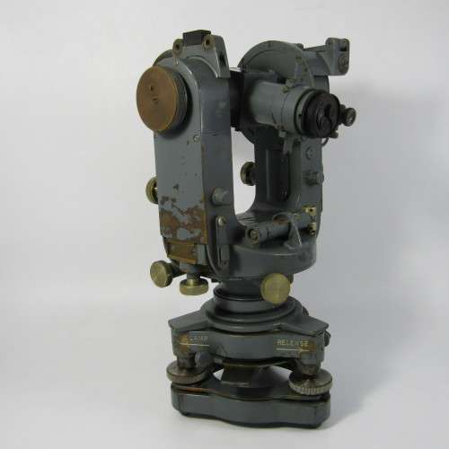 Vintage 1940`s Cooke, Throughton and Simms No. V03501 in original wood and leather case