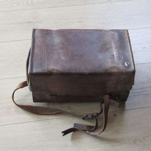 Vintage 1940`s Cooke, Throughton and Simms No. V03501 in original wood and leather case