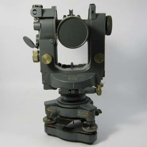 Vintage 1940`s Cooke, Throughton and Simms No. V03501 in original wood and leather case