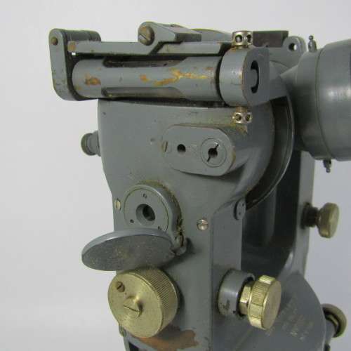 Vintage 1940`s Cooke, Throughton and Simms No. V03501 in original wood and leather case