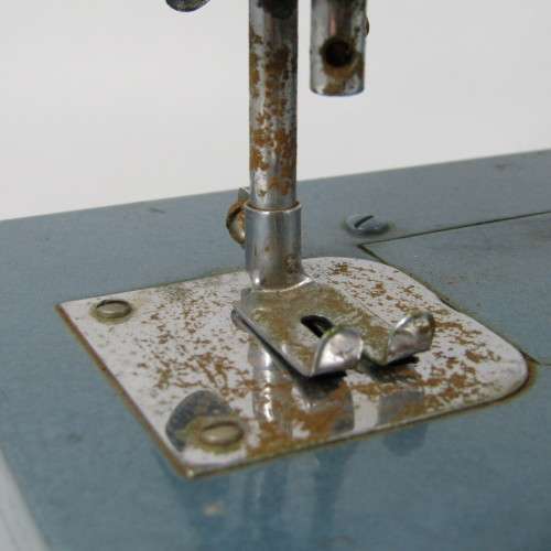 Vintage Sew-ette tin plate battery operated toy sewing machine - working - needs needle