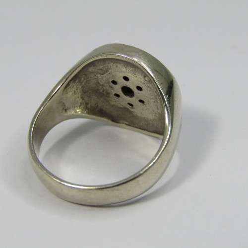 9kt Gold ring with 31 Diamonds - weighs 9,2g - size N