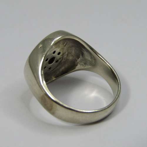 9kt Gold ring with 31 Diamonds - weighs 9,2g - size N