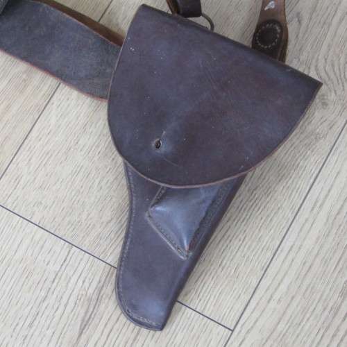 Old leather Police sam brown belt with gun holster and handcuff pouch - 106cm