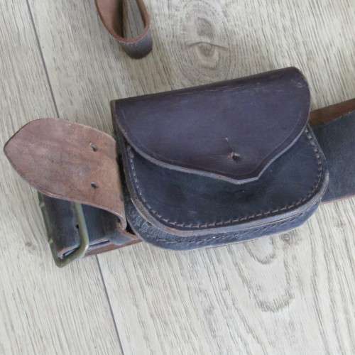 Old leather Police sam brown belt with gun holster and handcuff pouch - 106cm