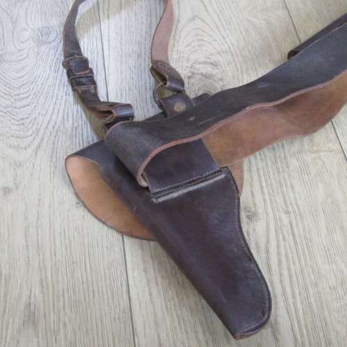 Old leather Police sam brown belt with gun holster and handcuff pouch - 106cm